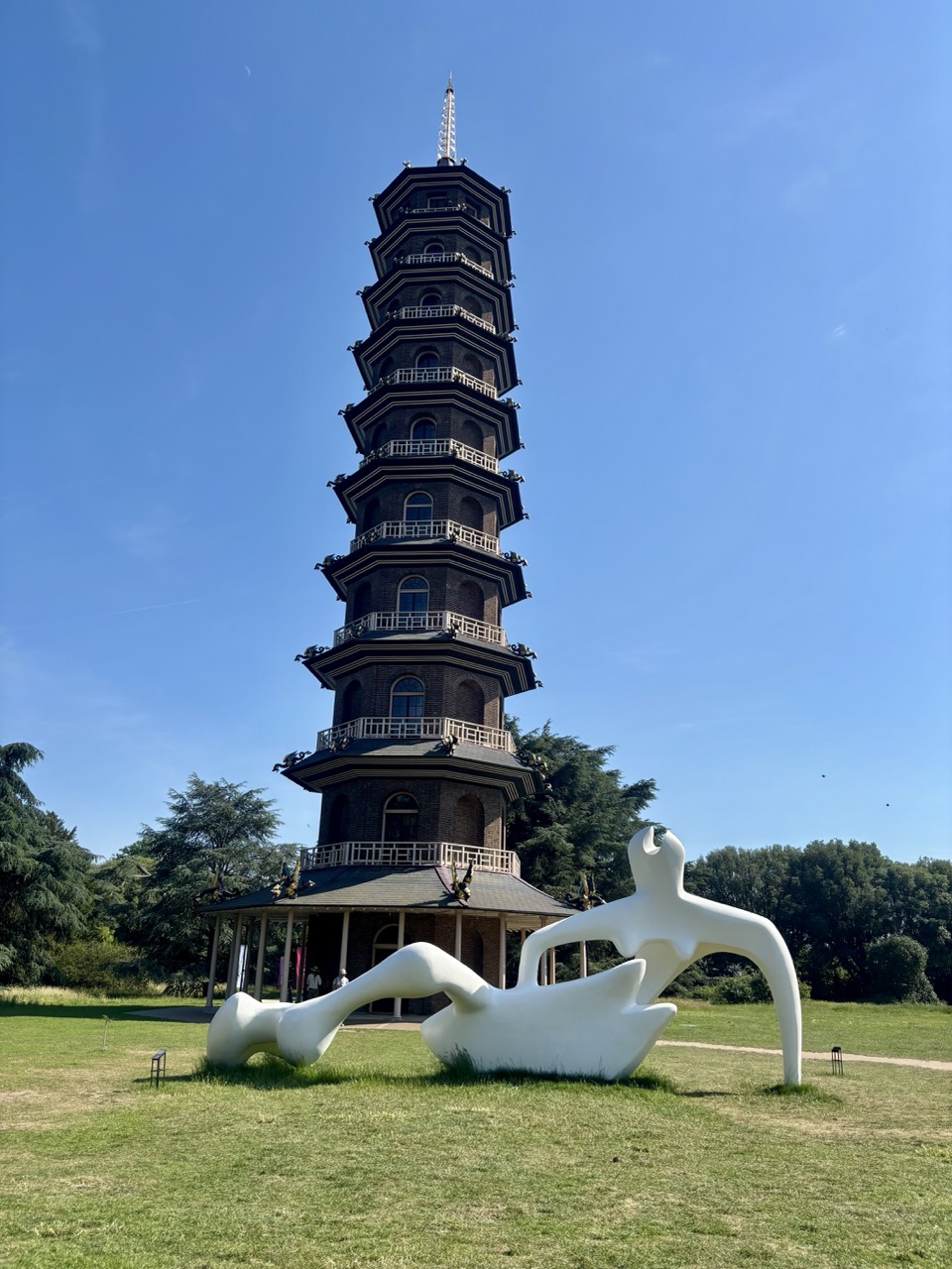 Large Reclining Figure